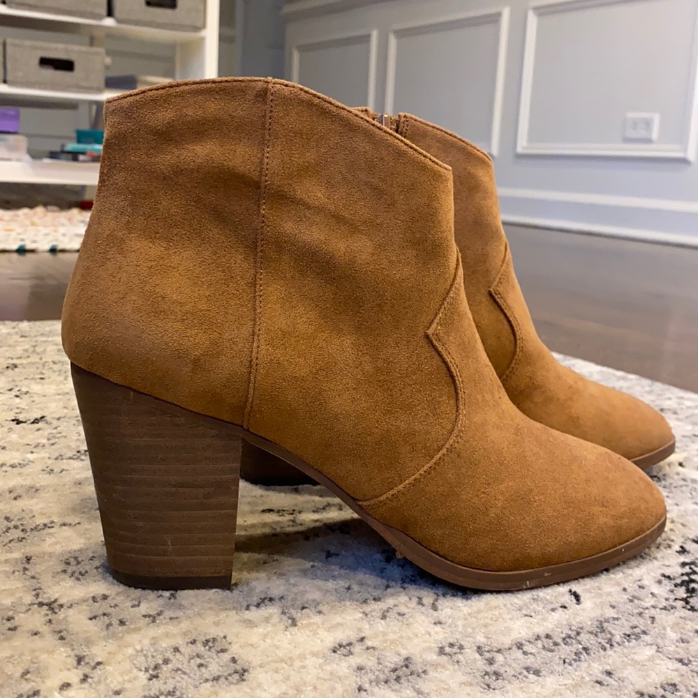 Chestnut suede bootie boot BP size 10